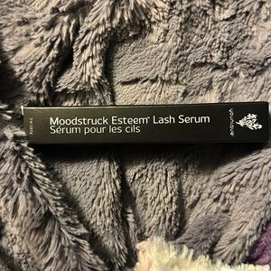 Younique Moodstruck Esteem Lash Serum